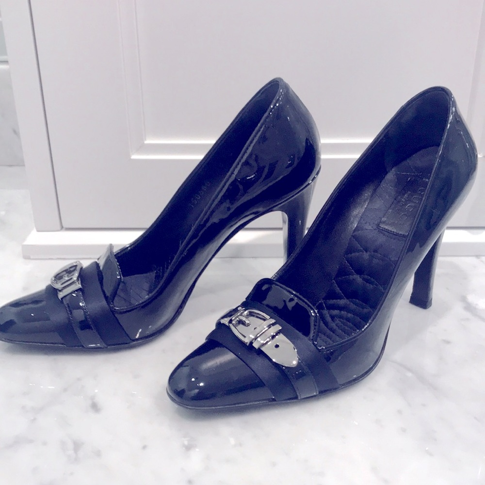 Gucci | Navy Patent Leather Heels Size 6 - Picture 3 of 10